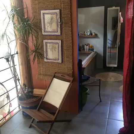 La Cour Des Miracles Villa