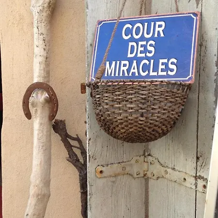 La Cour Des Miracles Villa Marsillargues